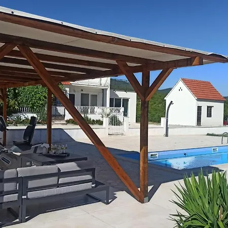 House Mila *
